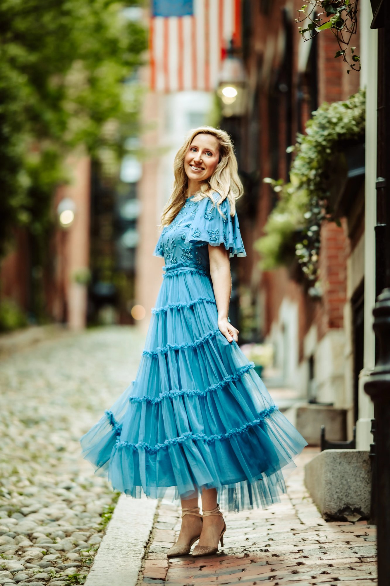 boston-woman-blue-dress-acorn-street