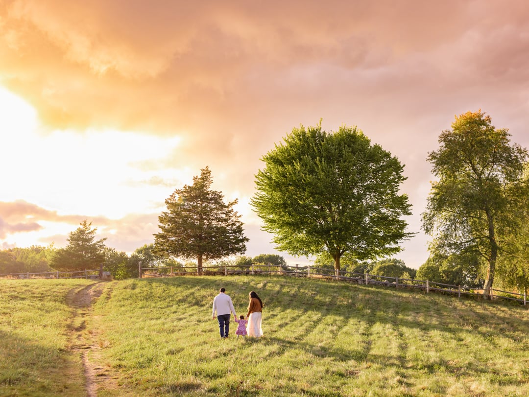 Chiesa Farm - Fall famiy portraits in Lexington Boston-3