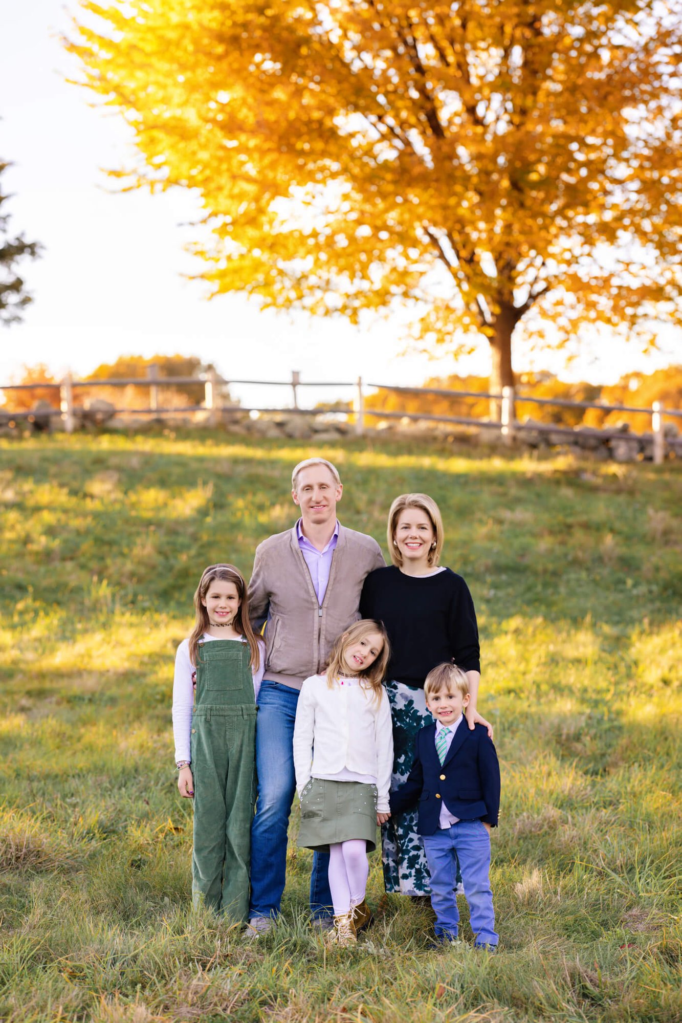 Lexington Chiesa Farm - Fall famiy photo in Boston-101