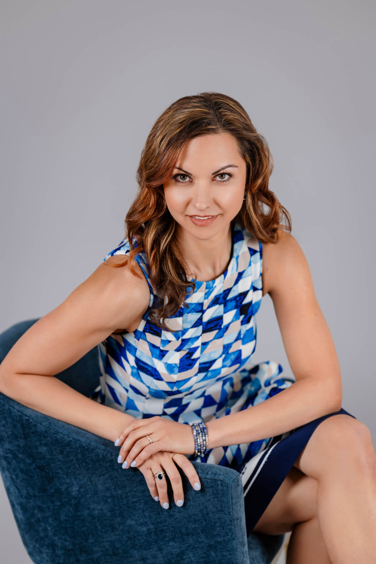 headshot woman in studio lexington-7