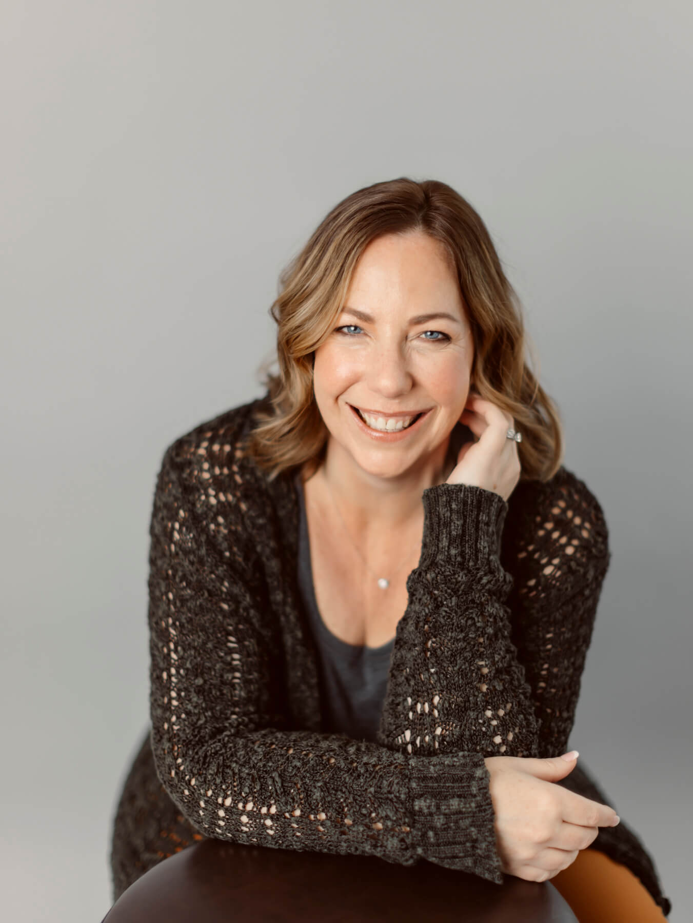 headshots in studio - women-2